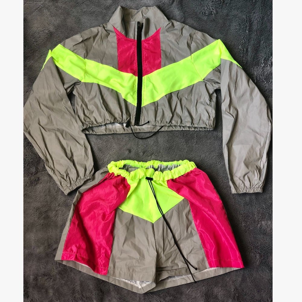 Reflective Long Sleeve CropTop Jacket & Shorts Set - Picture 2 of 4